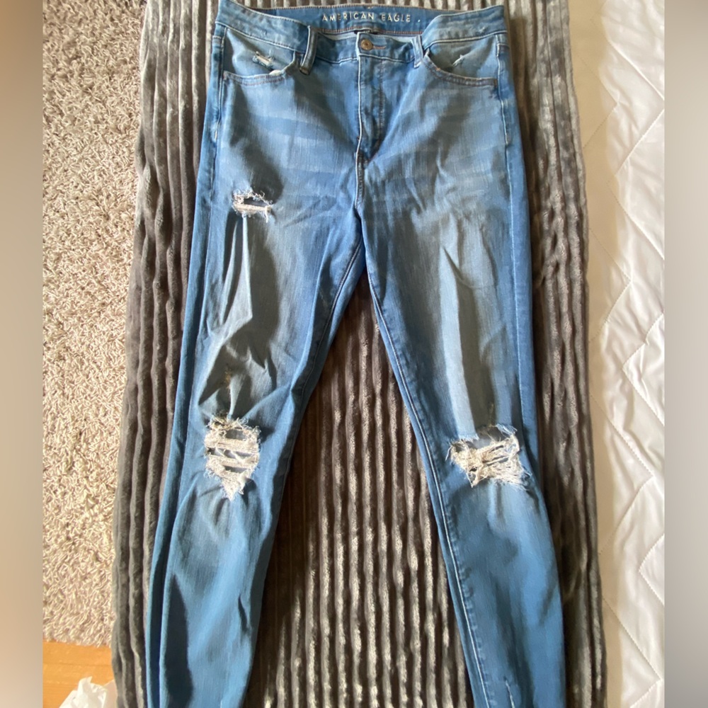 AMERICAN EAGLE DREAM JEAN!!! Blue high rise jeans size 12